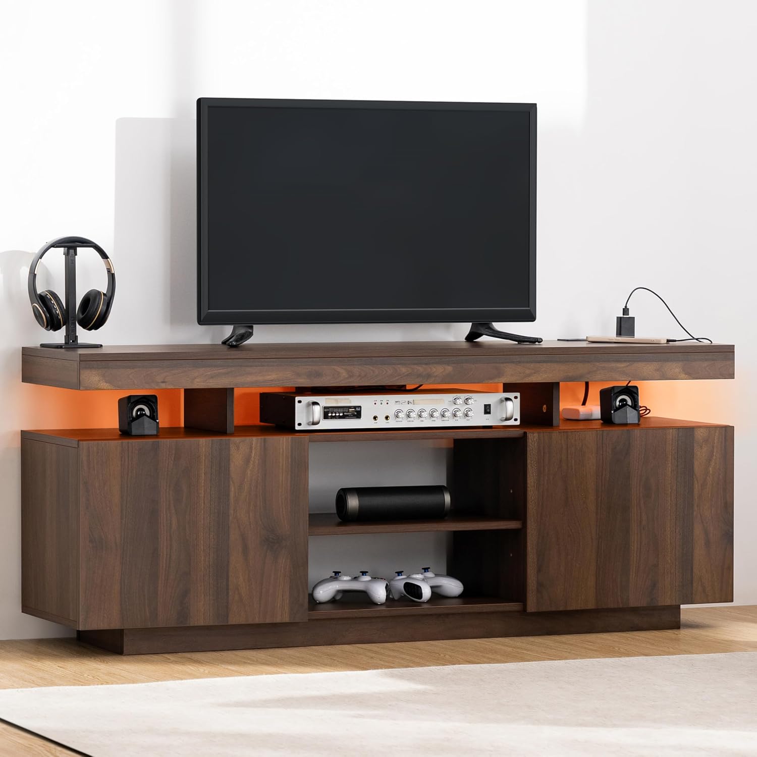 Gaming Console Room - Güç Çıkışlı ve Depolama Alanlı LED